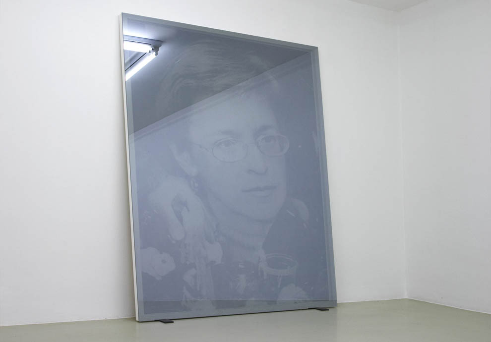  "Anna Stepanowna Politkowskaja" / one-way mirror, print on paper